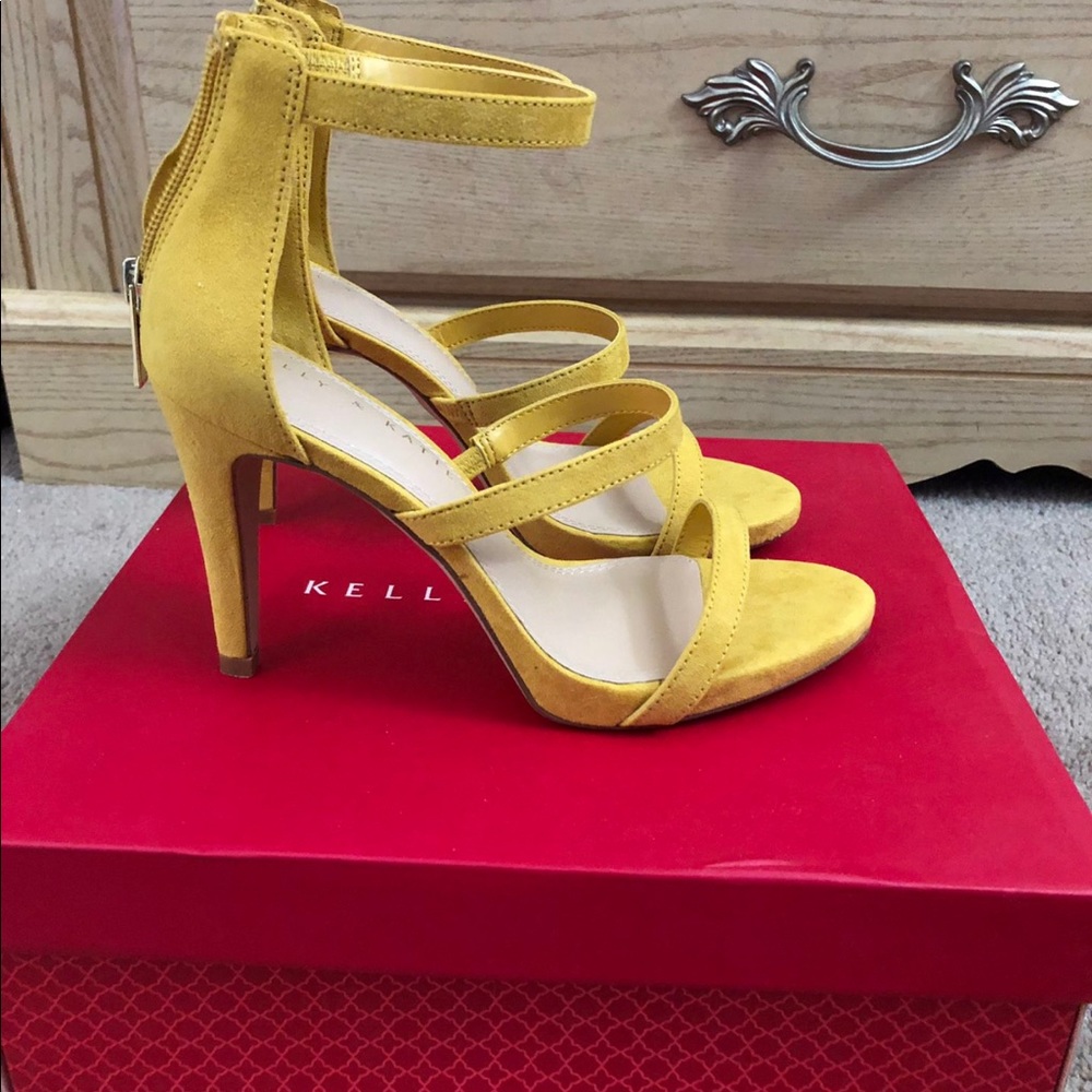 Kelly and Katie Courtnee sandal heel